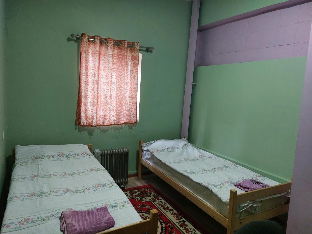 KONOK Center OSH Hotel Buitenkant foto