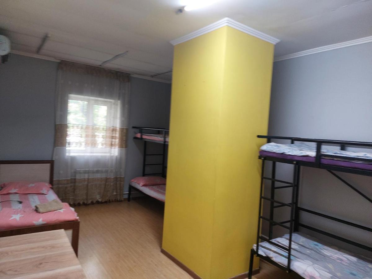 KONOK Center OSH Hotel Buitenkant foto