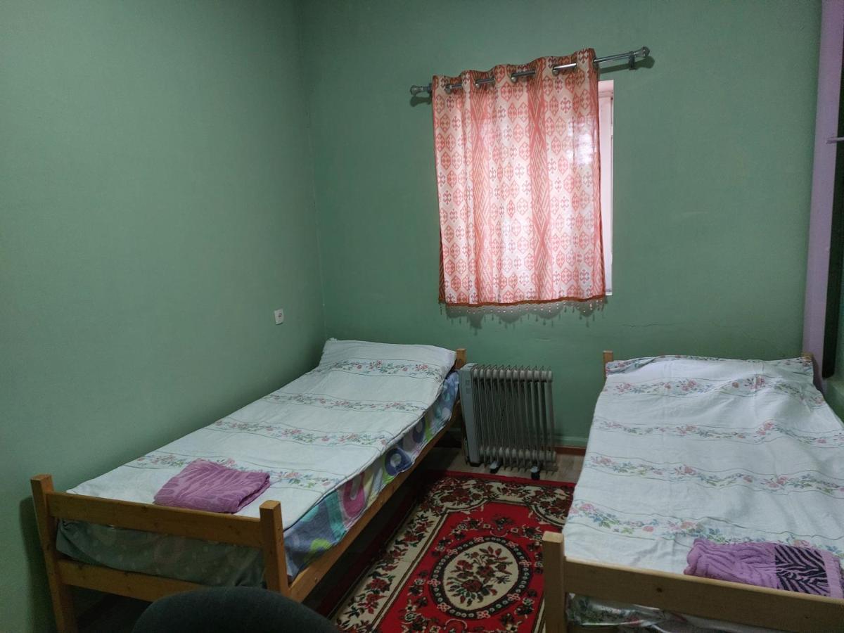 KONOK Center OSH Hotel Buitenkant foto