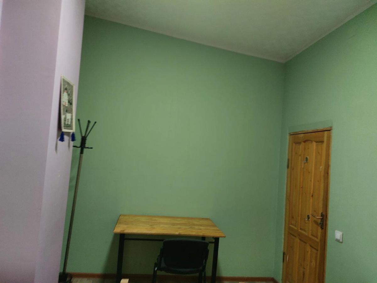 KONOK Center OSH Hotel Buitenkant foto