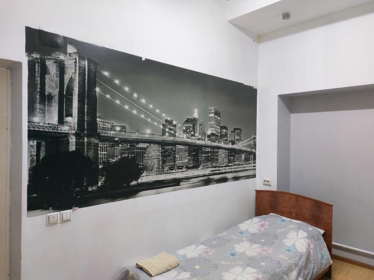KONOK Center OSH Hotel Buitenkant foto